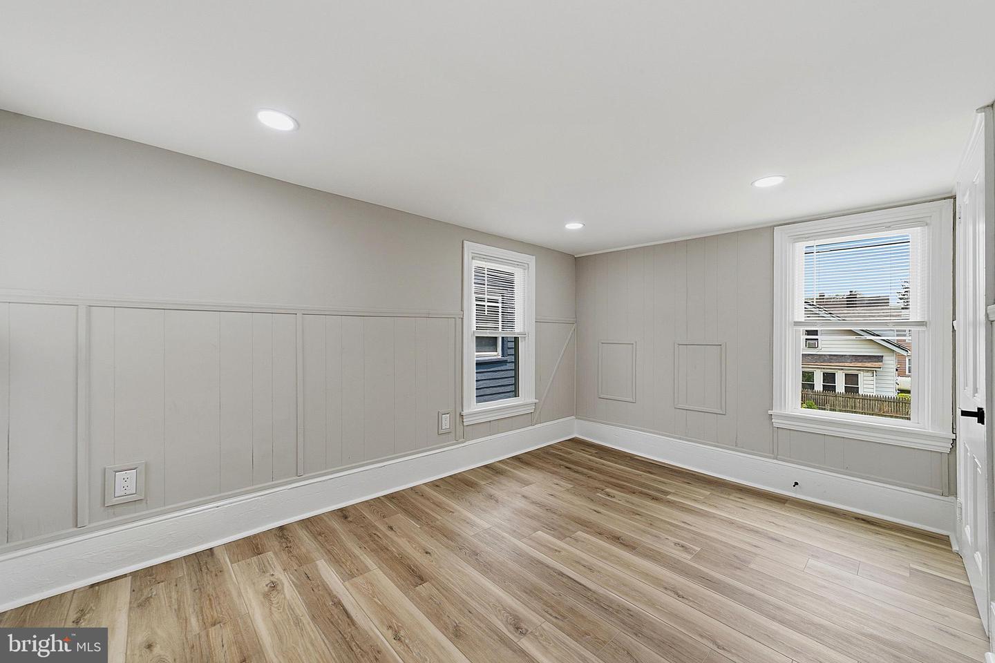 146 7th Property Photo 17
