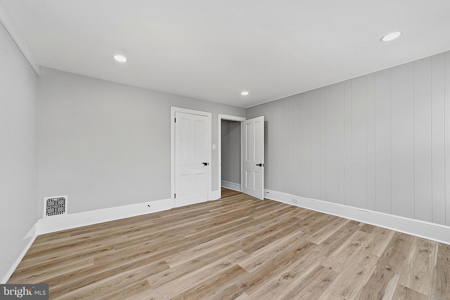 146 7th Property Photo 21
