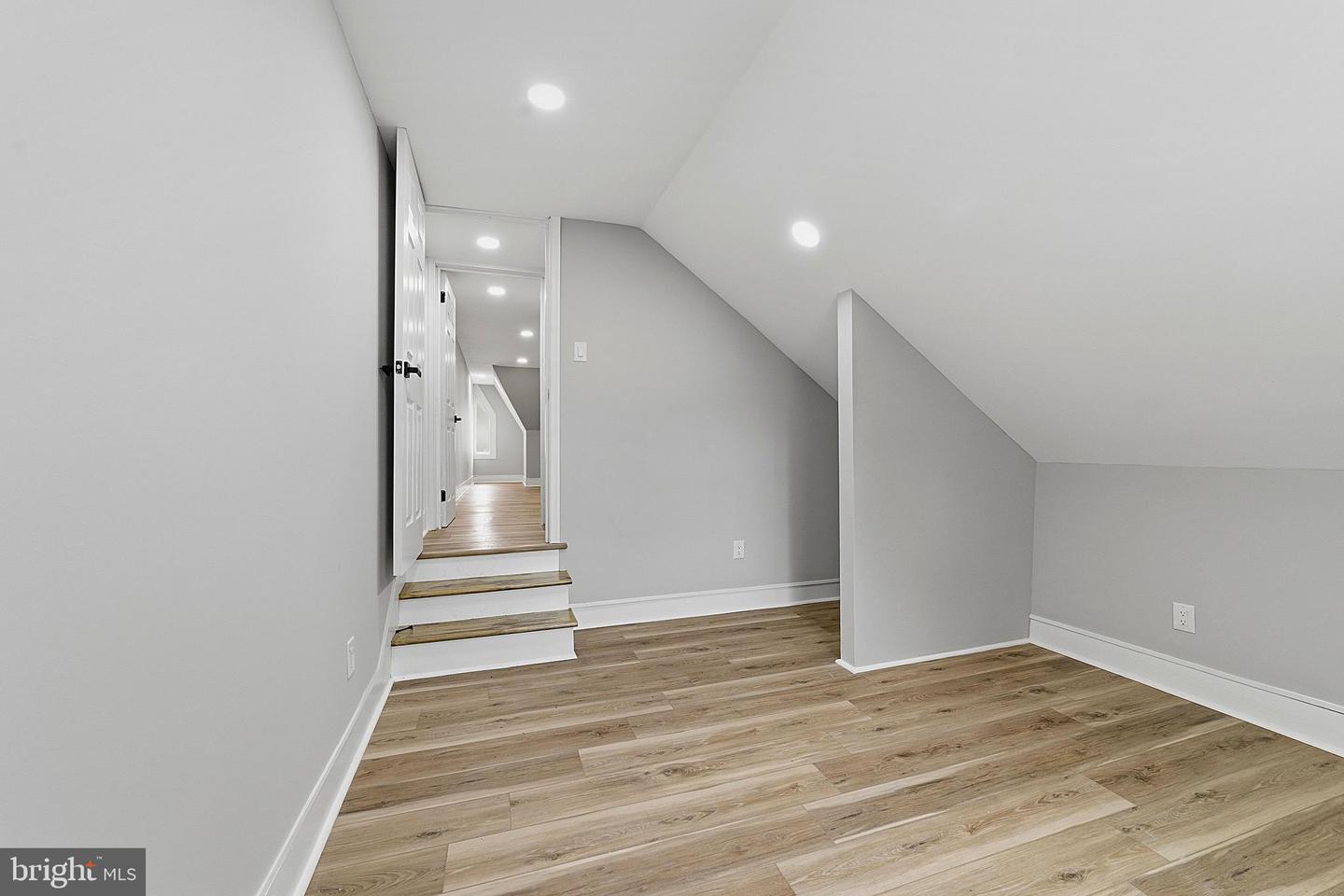 146 7th Property Photo 23
