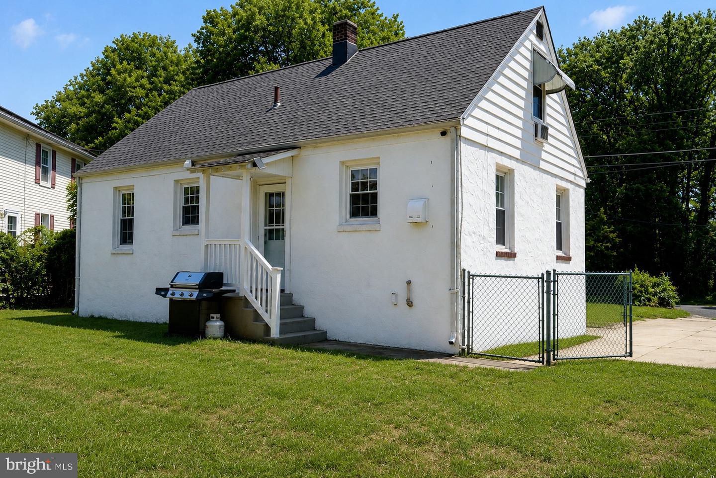 181 Crossland Ave Property Photo 4