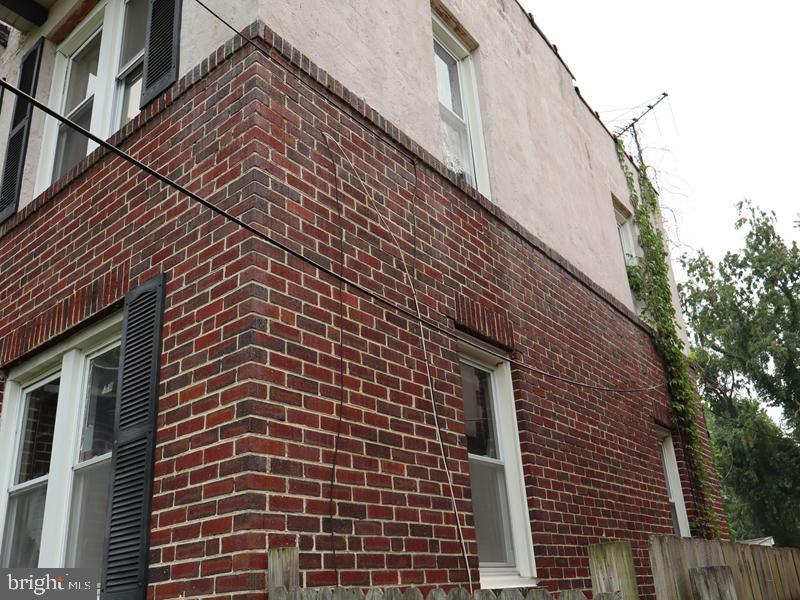 273 N Broad St Property Photo 2