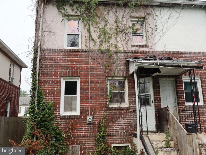 273 N Broad St Property Photo 3