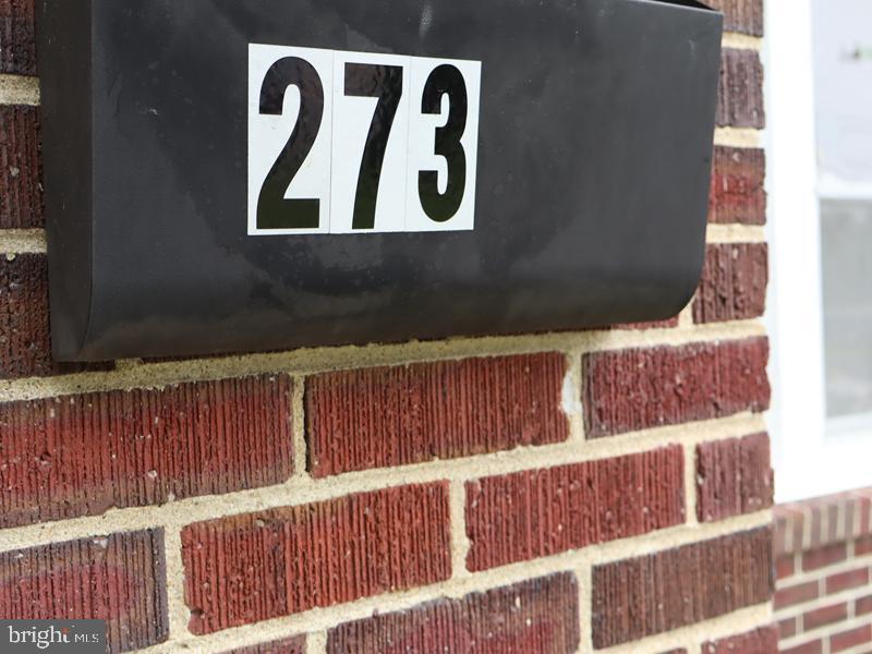 273 N Broad St Property Photo 4