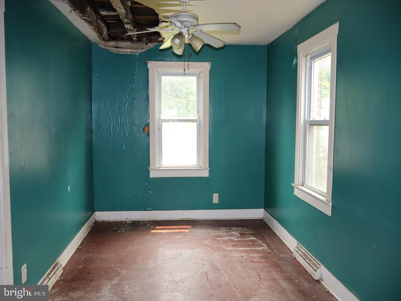 273 N Broad St Property Photo 14