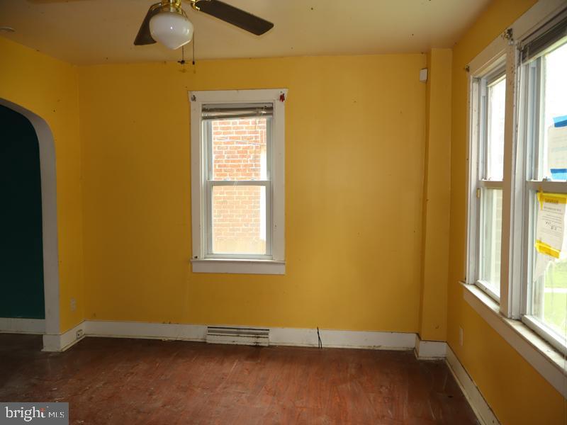 273 N Broad St Property Photo 16
