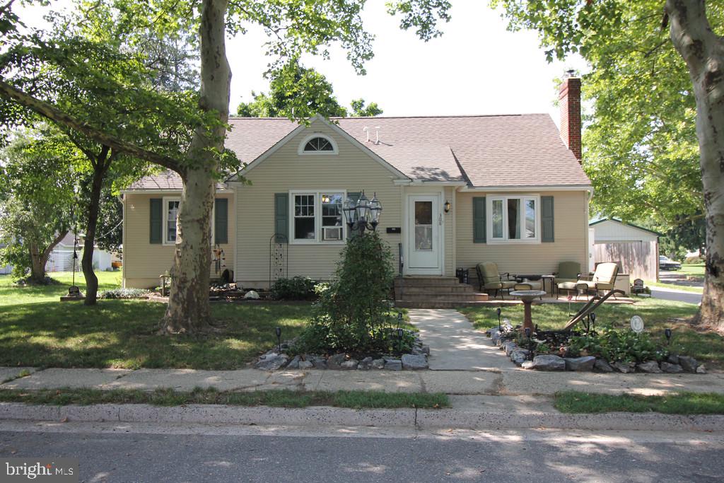 308 PINE ST