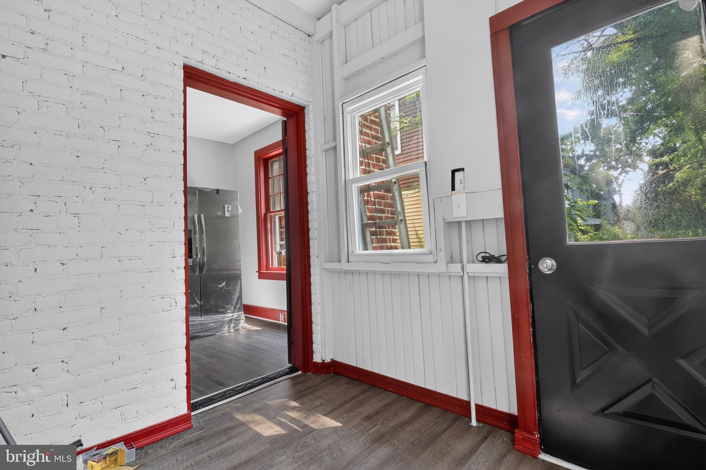 39 Chestnut St Property Photo 6