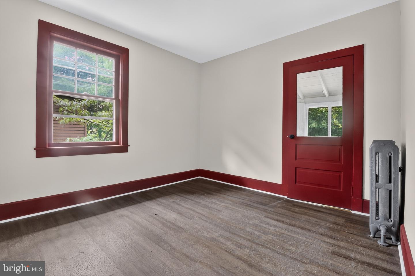 39 Chestnut St Property Photo 11