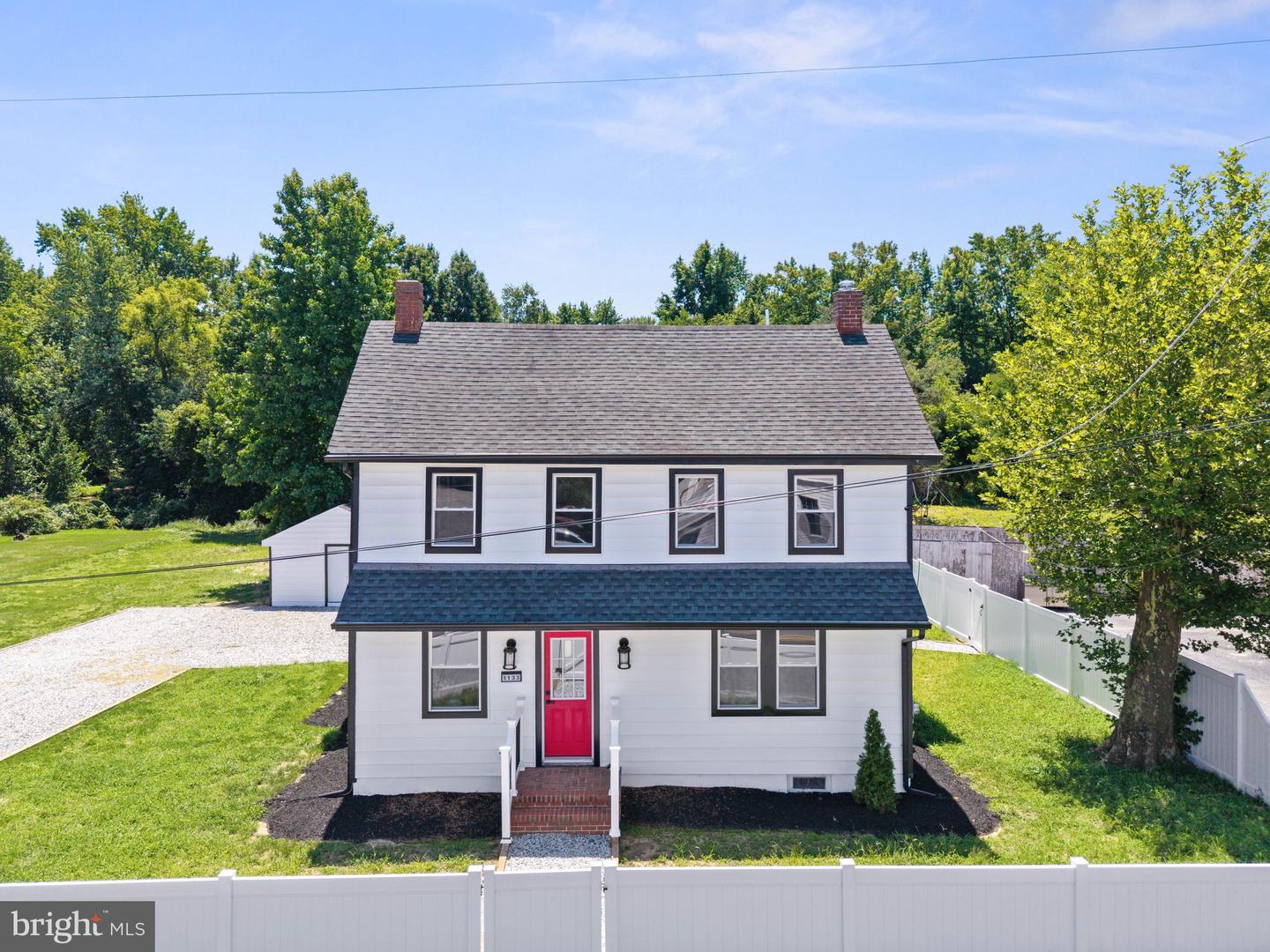 1133 ALMOND RD