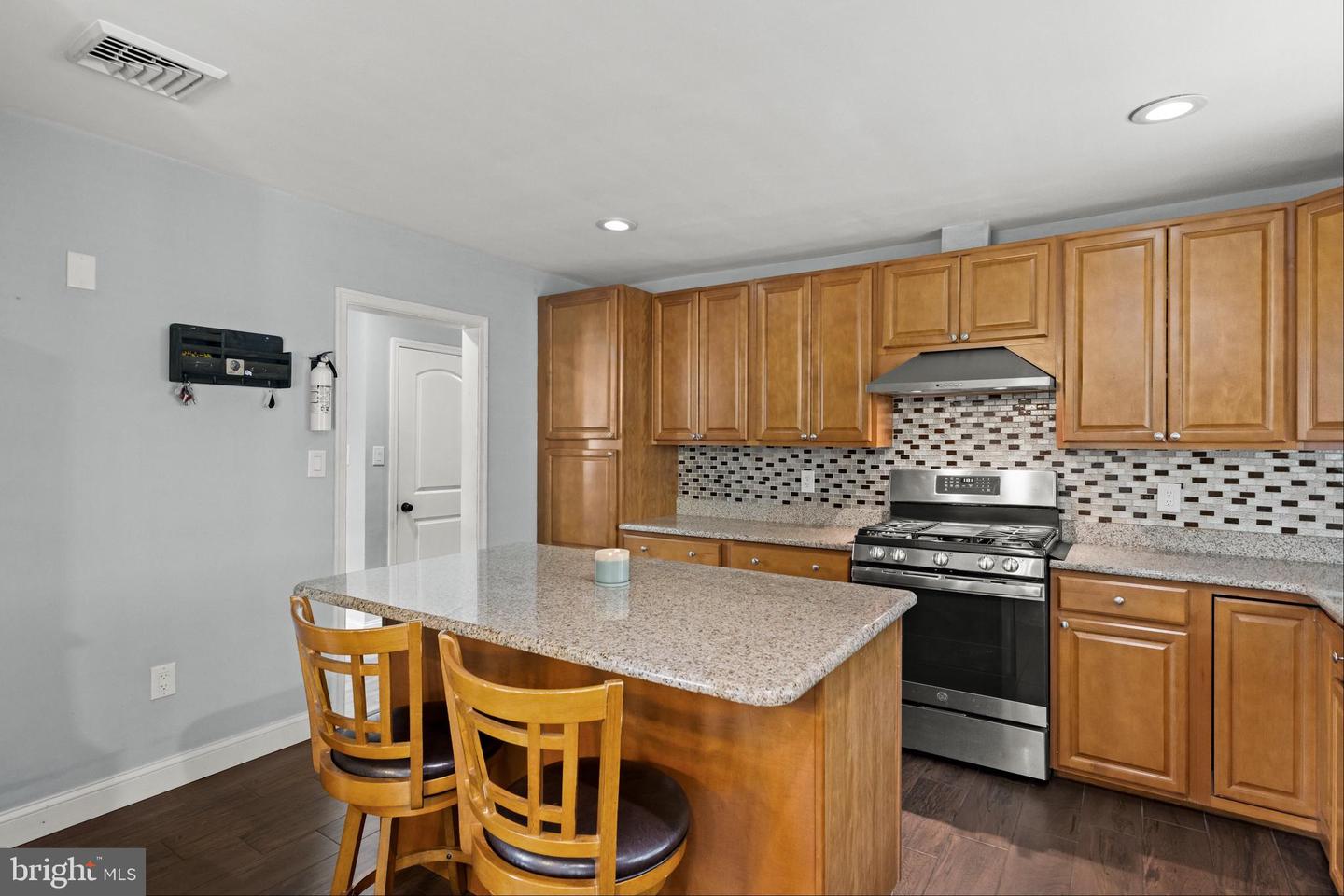 20 Meadow Rd Property Photo 15