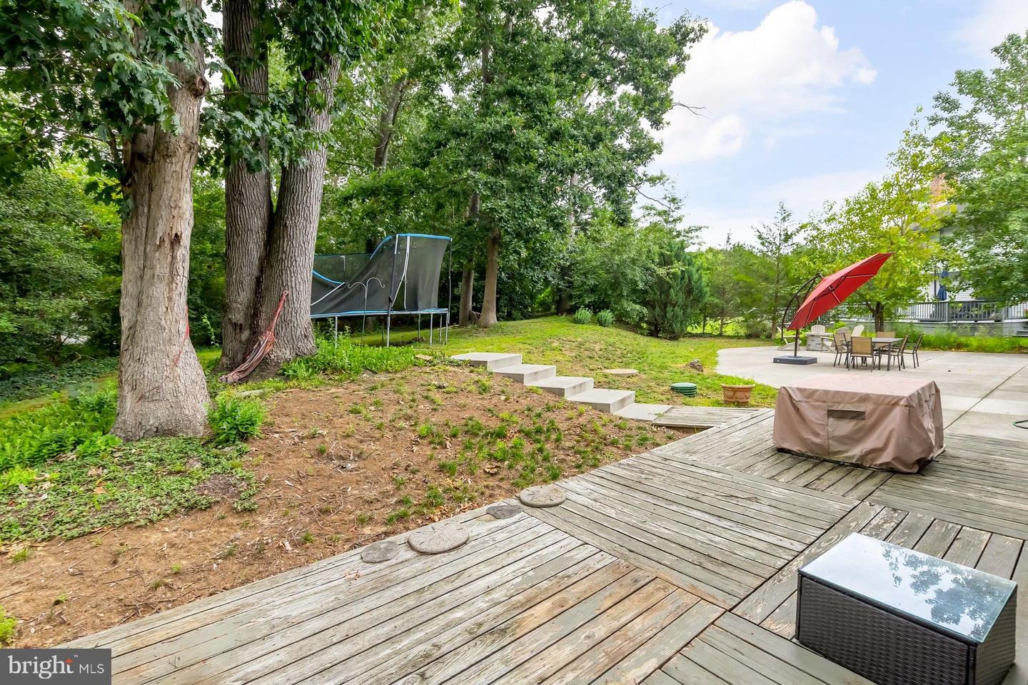 1122 Rainbow Circle Property Photo 5