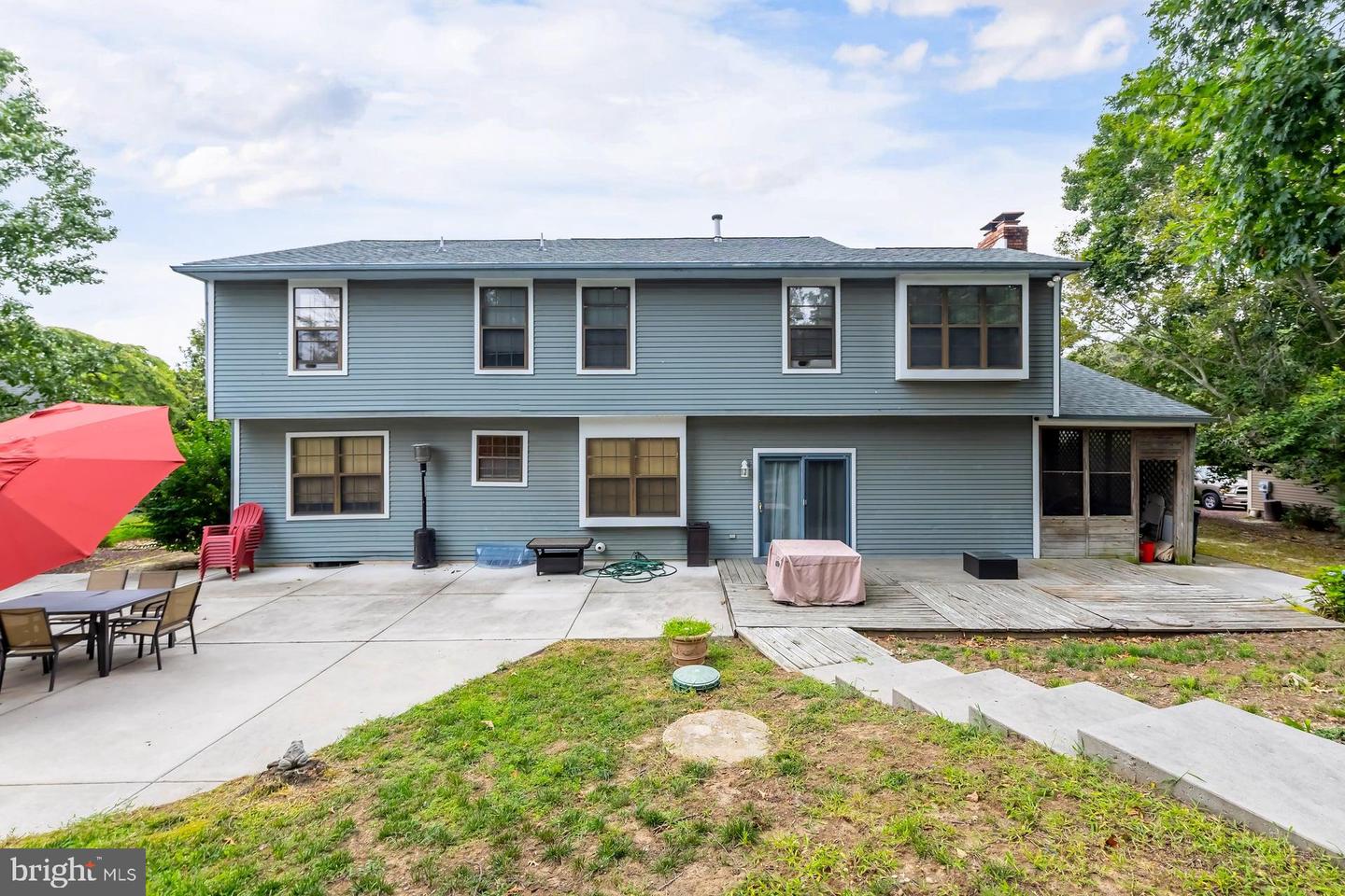 1122 Rainbow Circle Property Photo 6