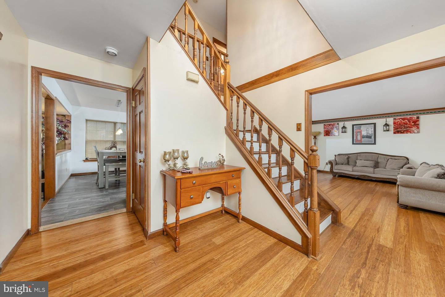 1122 Rainbow Circle Property Photo 8