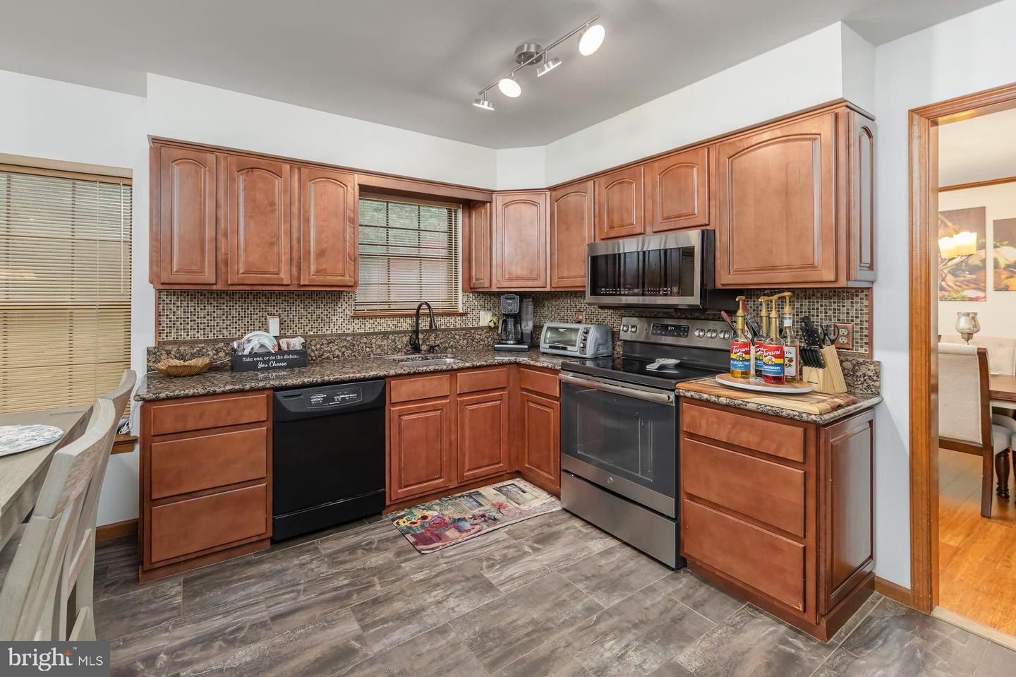 1122 Rainbow Circle Property Photo 12