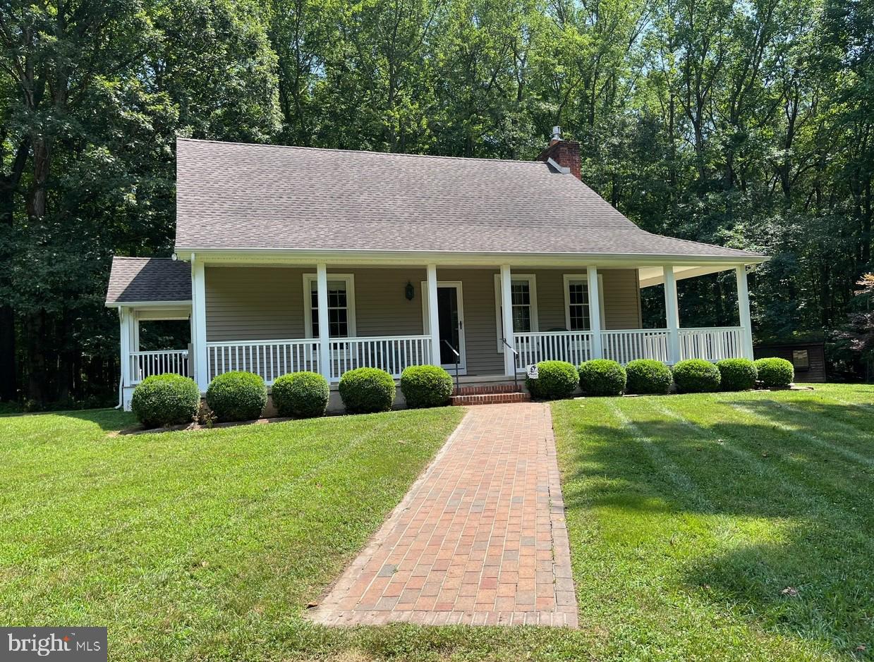 12 South Dr Property Photo 1