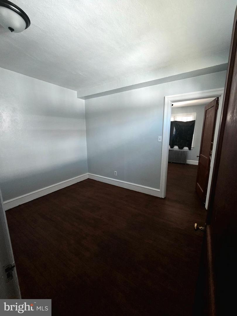 274 E Broadway E #9th Street Unit B Property Photo 3