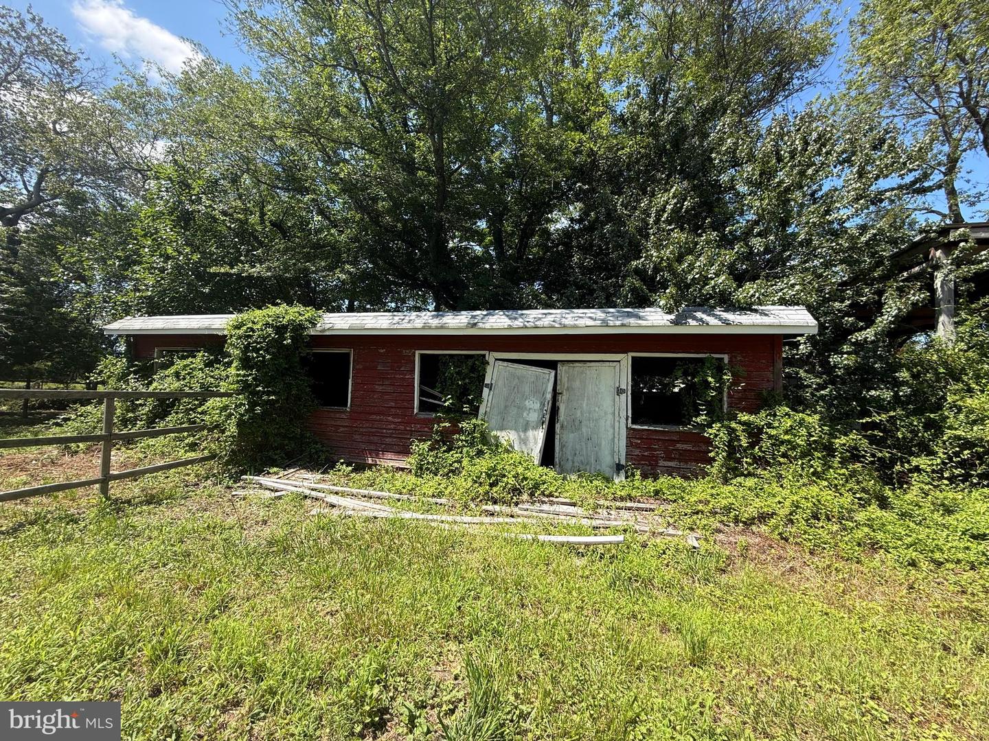 160 Lawrence Corner Rd Property Photo 40