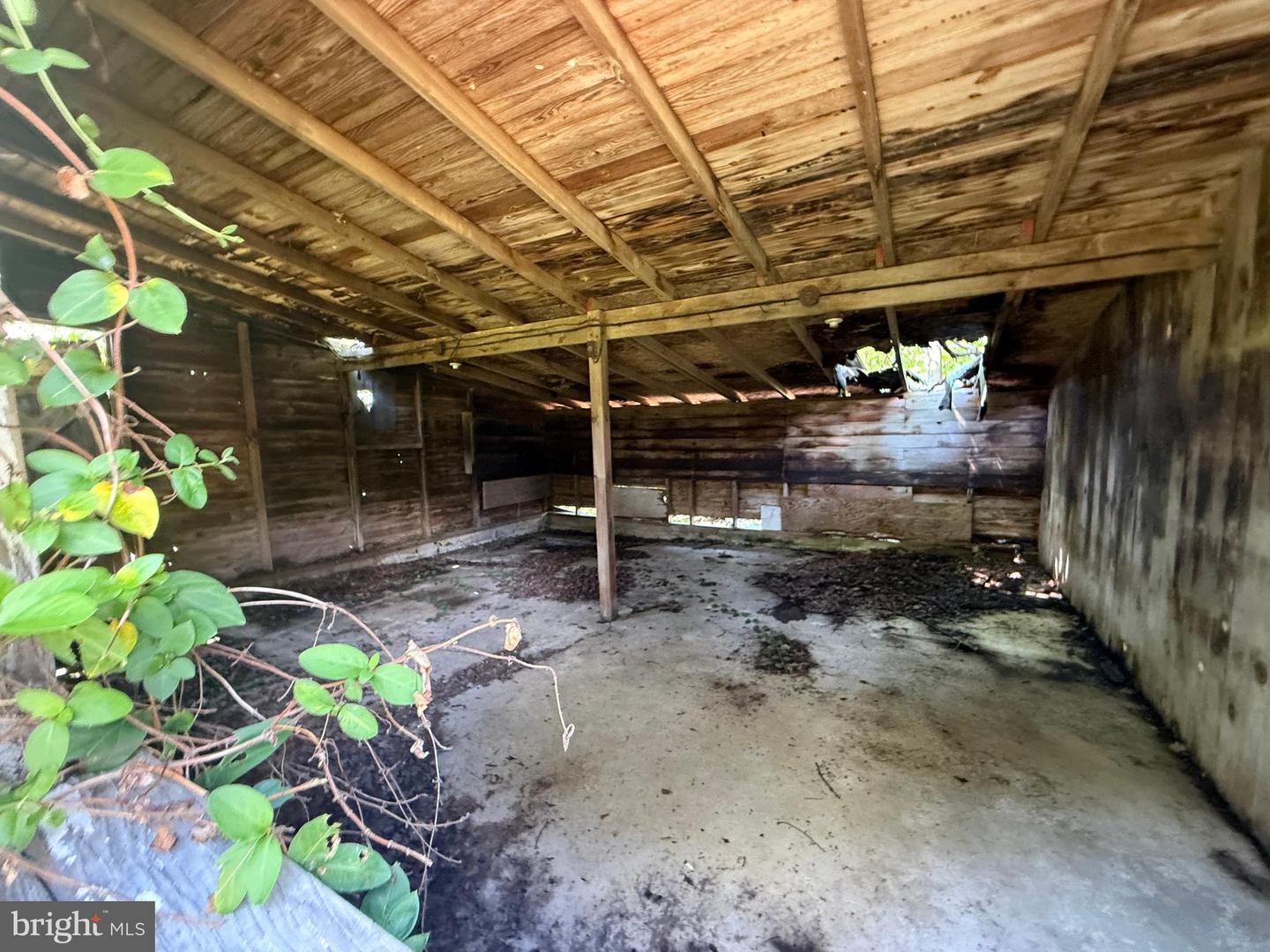 160 Lawrence Corner Rd Property Photo 41