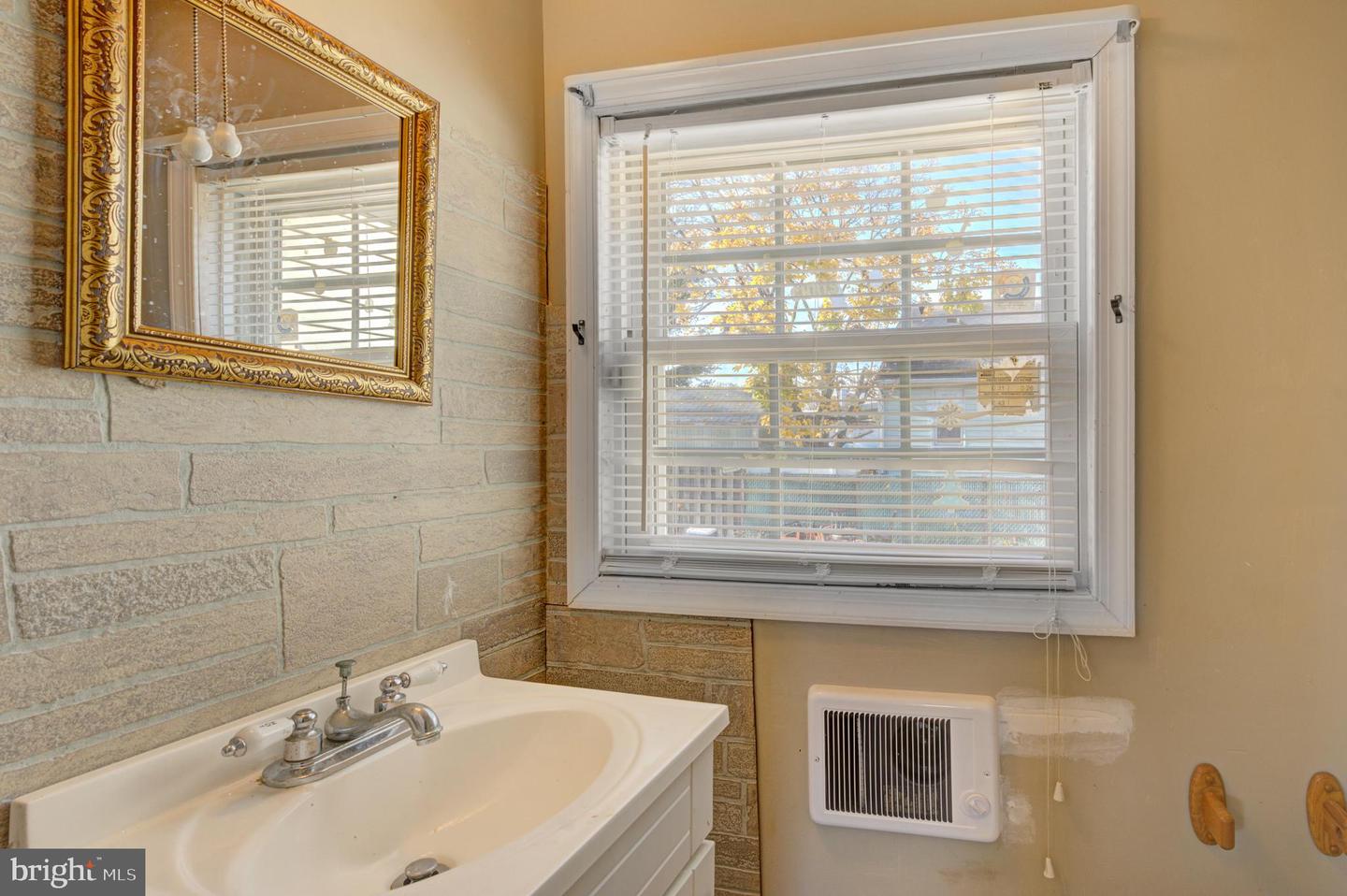 26 E Griffith St Property Photo 15