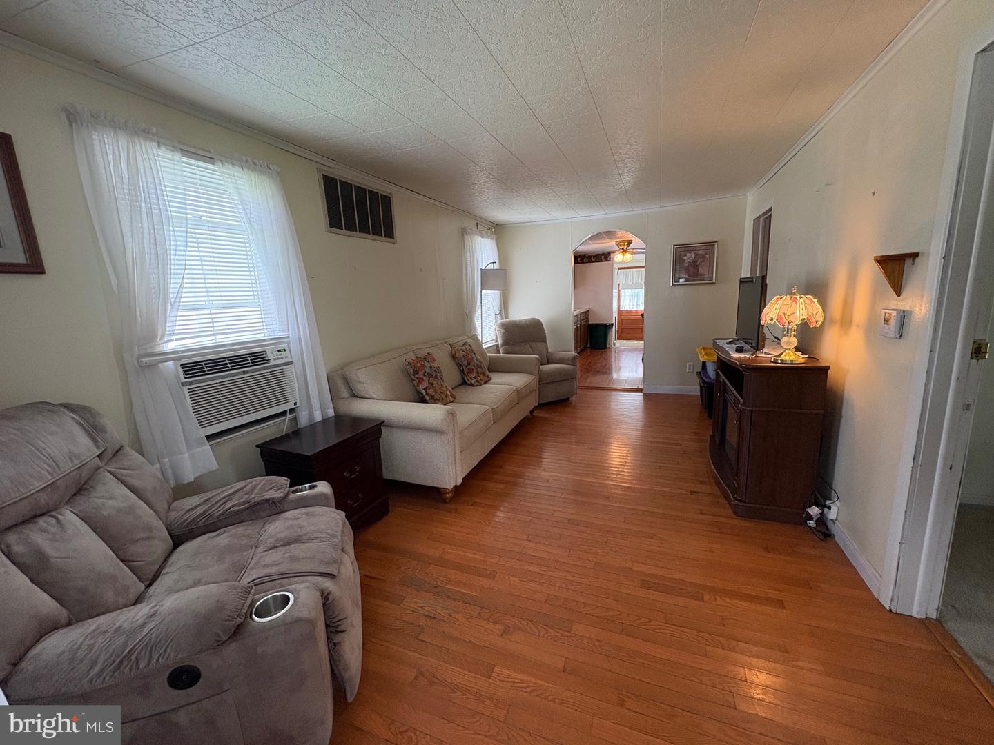 215 Highland Ave Property Photo 5