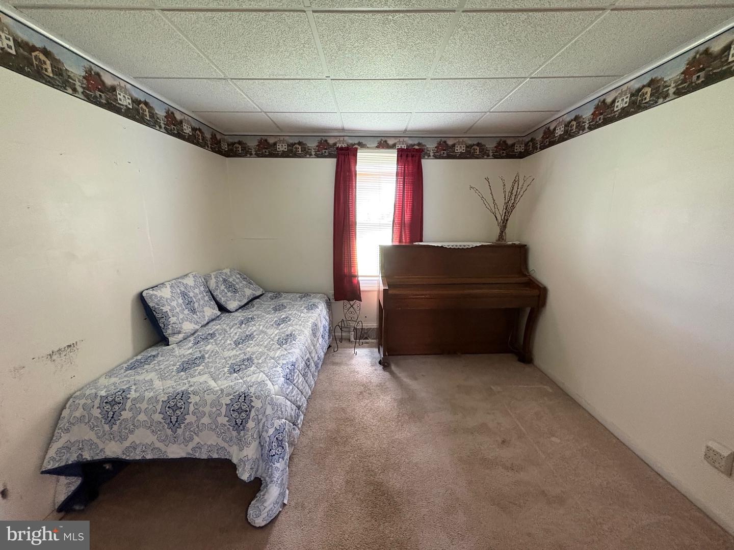 215 Highland Ave Property Photo 12