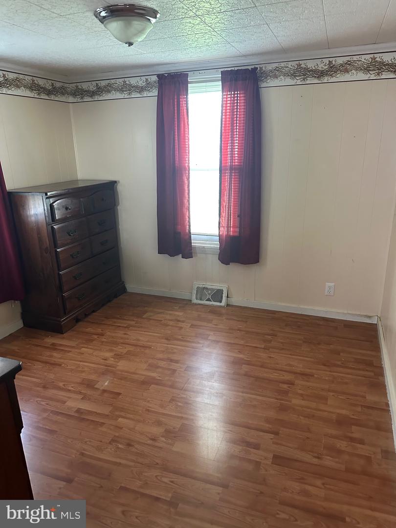 215 Highland Ave Property Photo 13