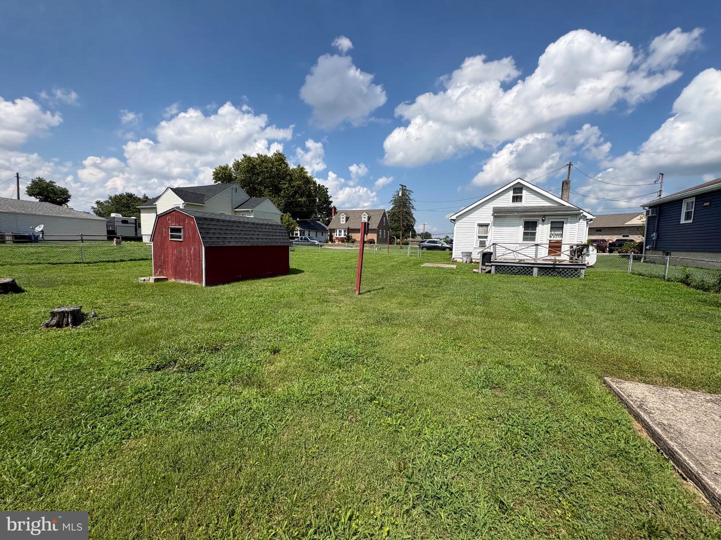 215 Highland Ave Property Photo 16