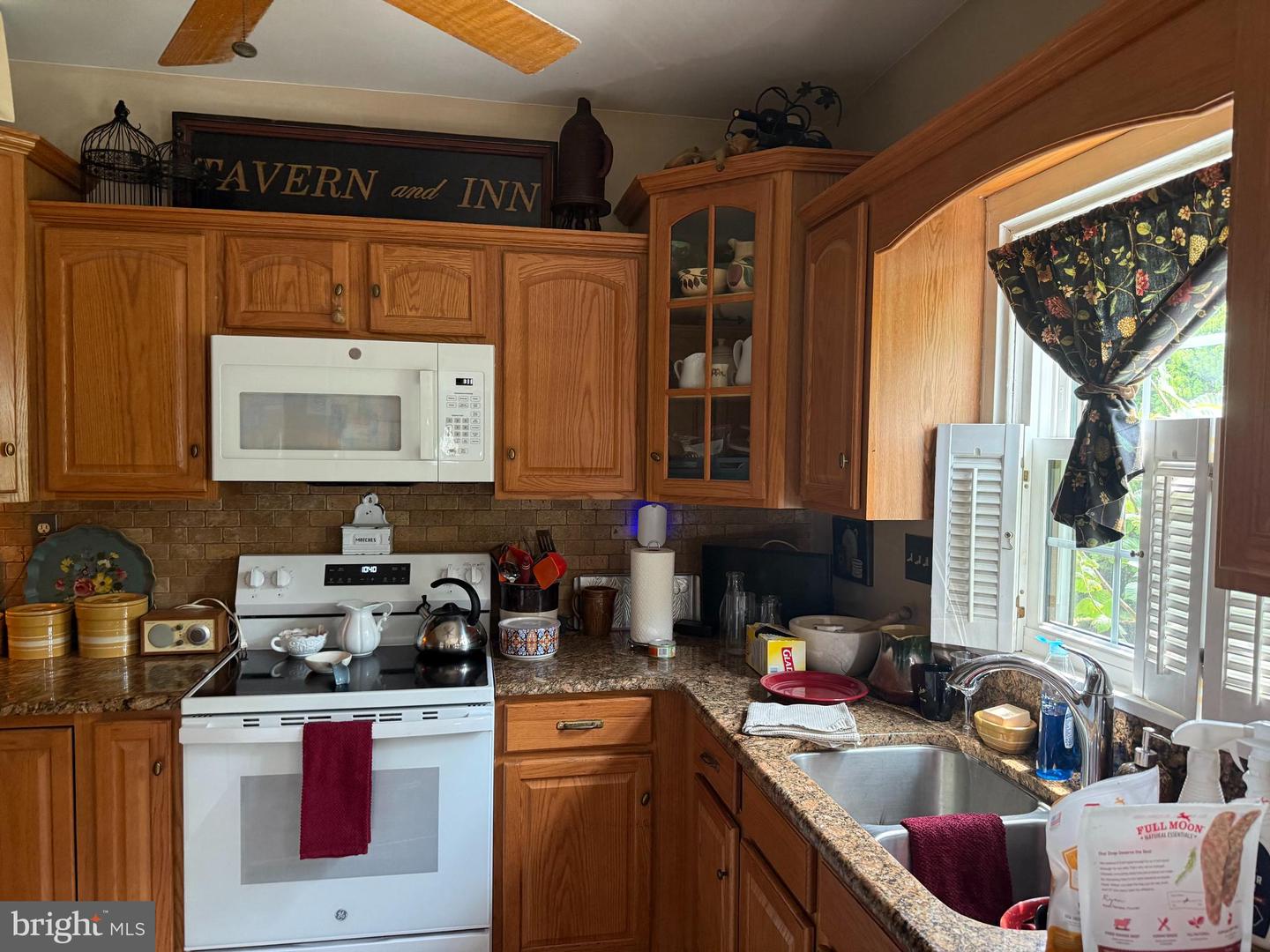 81 W Broadway Property Photo 4