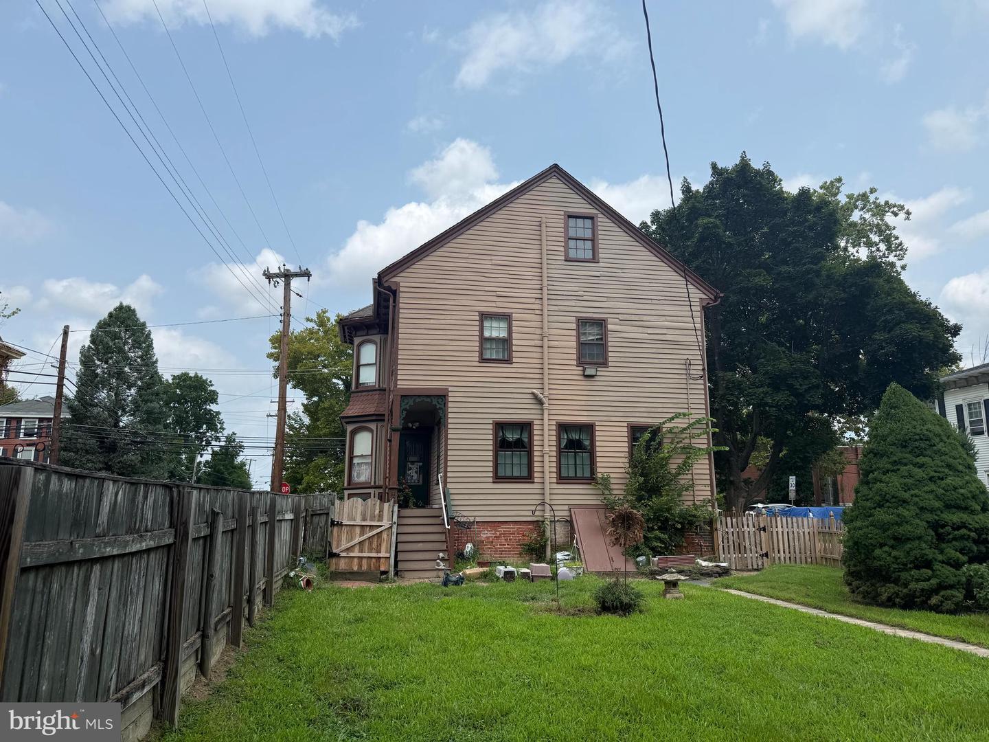 81 W Broadway Property Photo 17