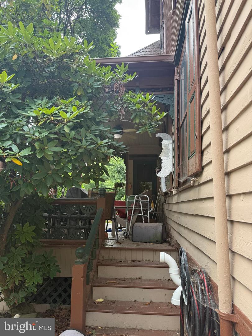 81 W Broadway Property Photo 18