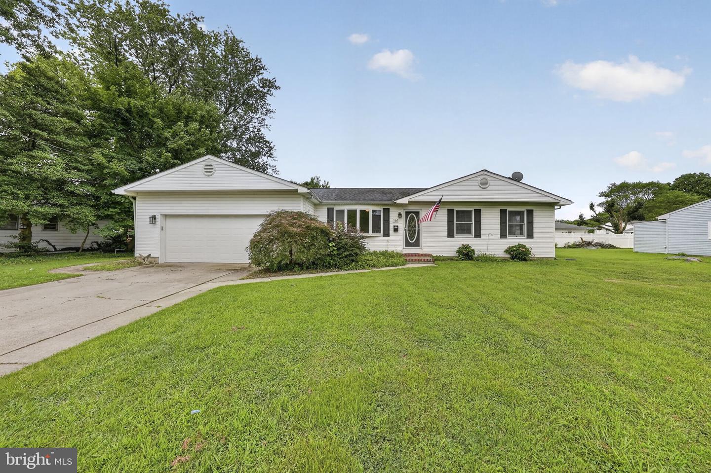 161 River Drive Ave Property Photo 1