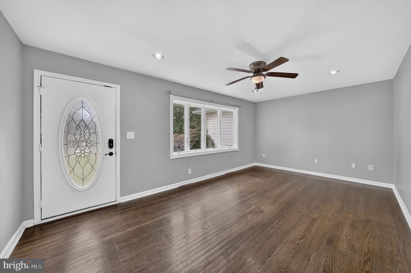 161 River Drive Ave Property Photo 5