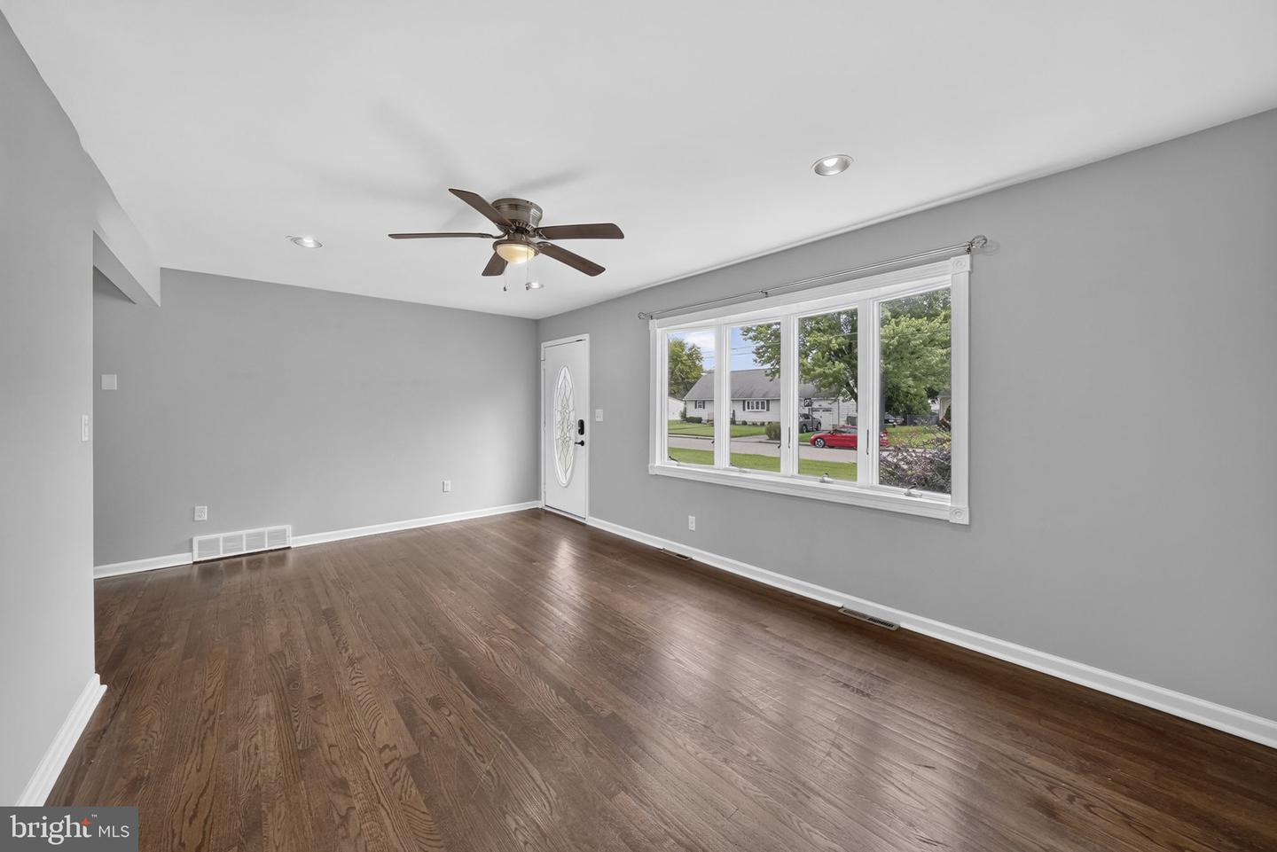 161 River Drive Ave Property Photo 7