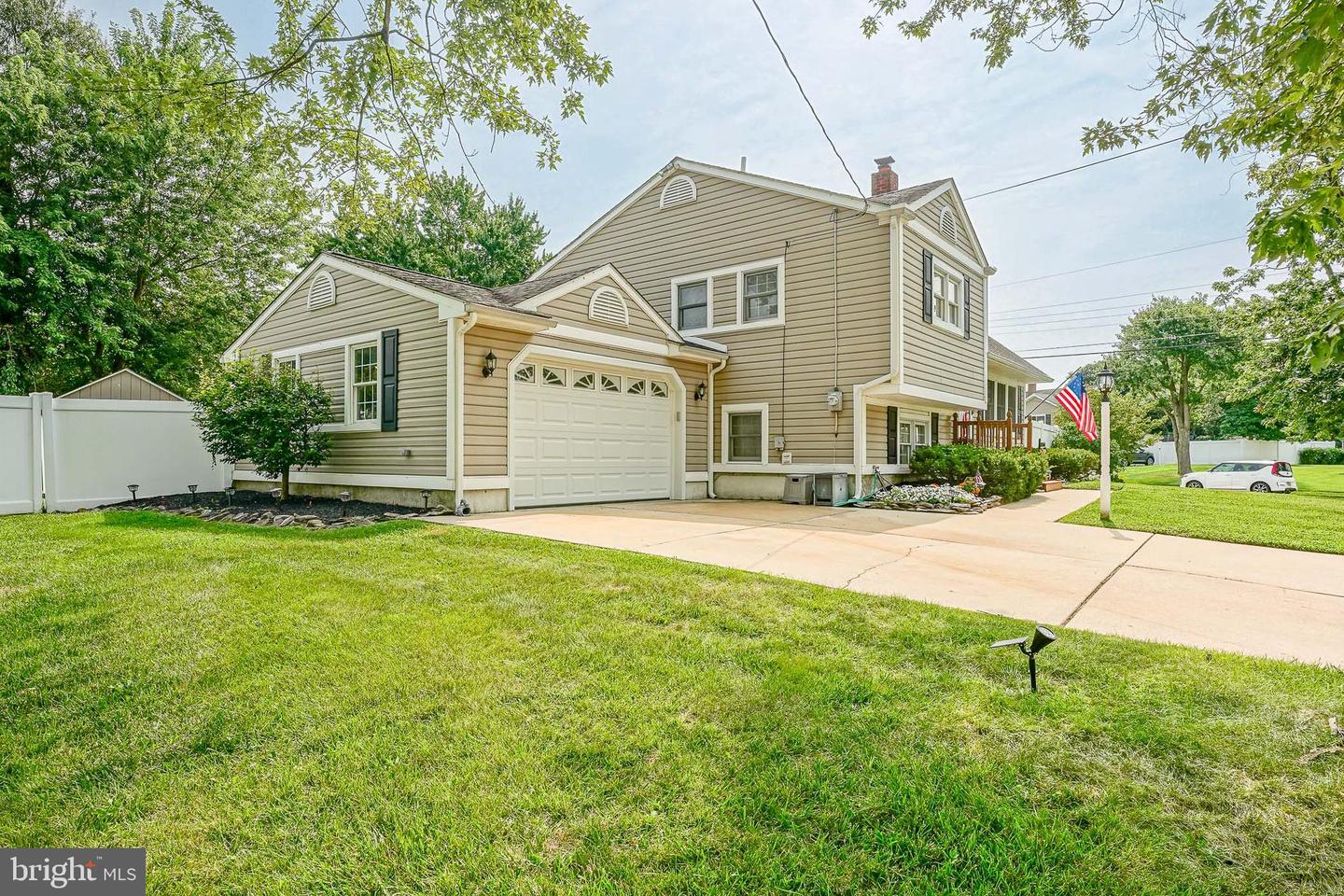 8 Paterson Ave Property Photo 3
