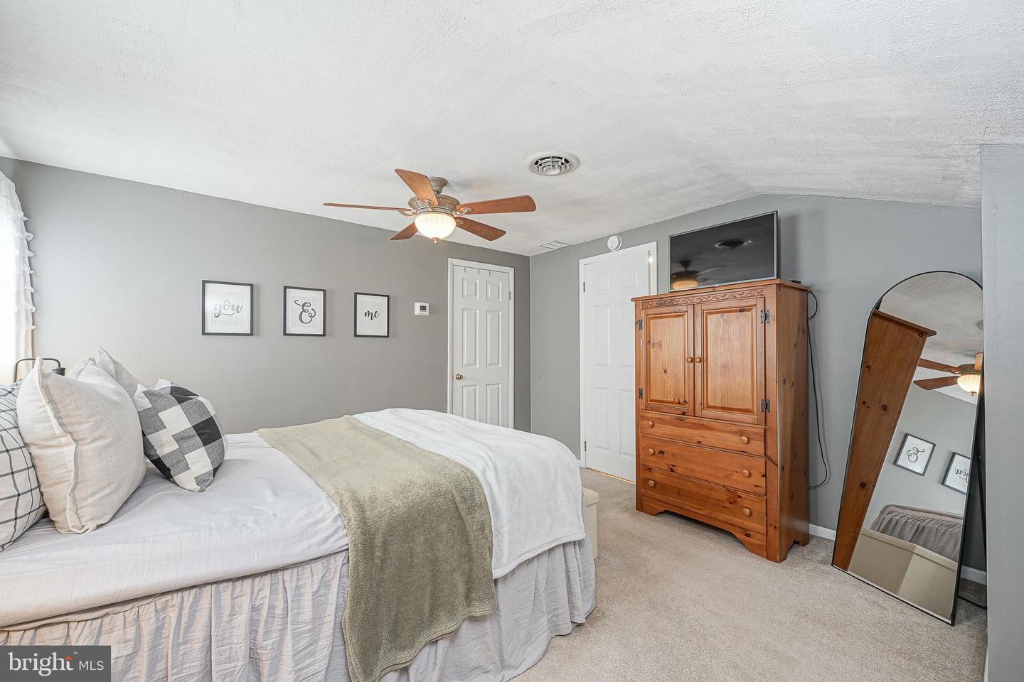 8 Paterson Ave Property Photo 16