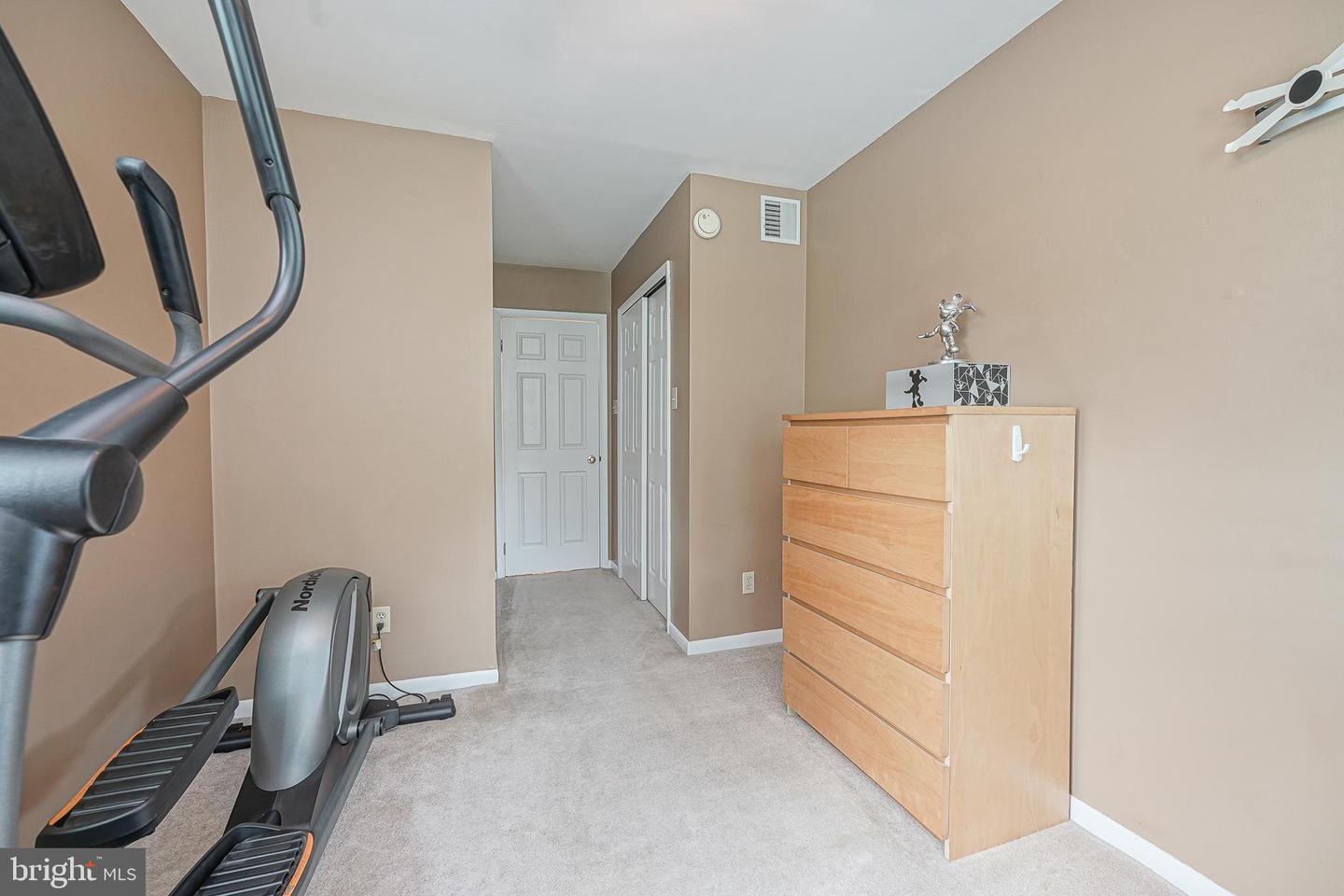 8 Paterson Ave Property Photo 21