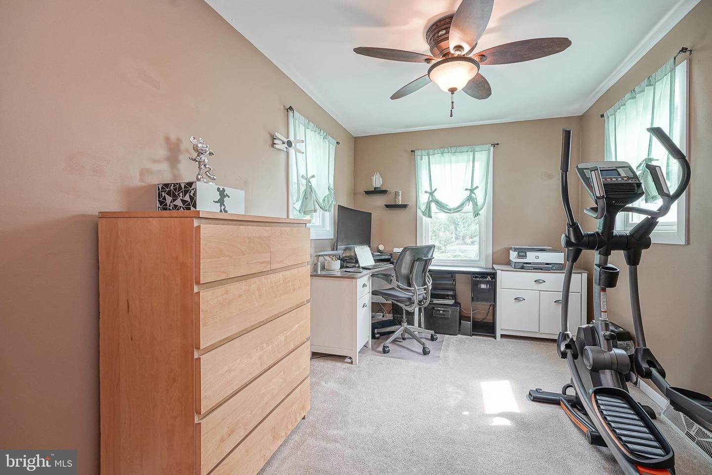 8 Paterson Ave Property Photo 22