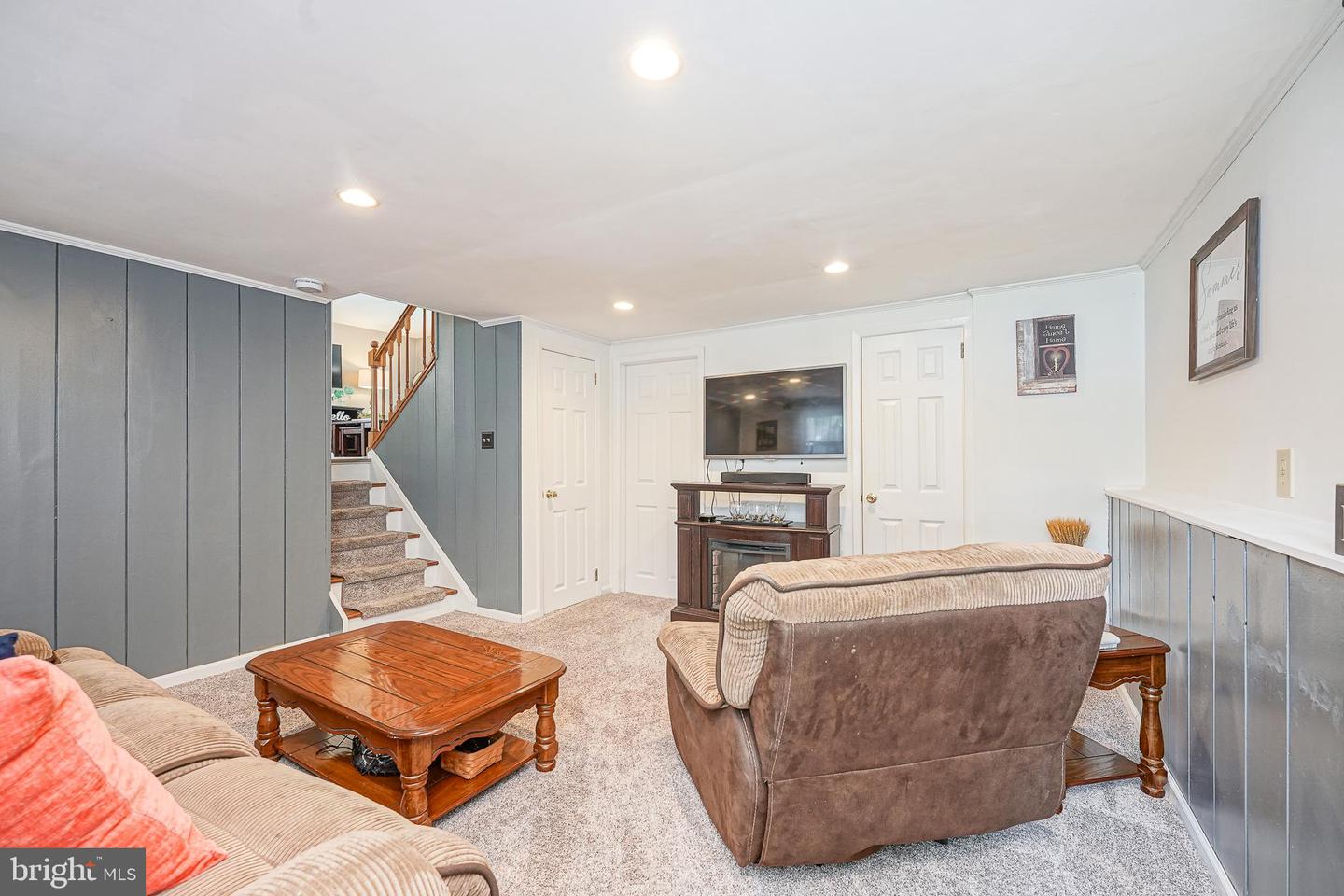 8 Paterson Ave Property Photo 25