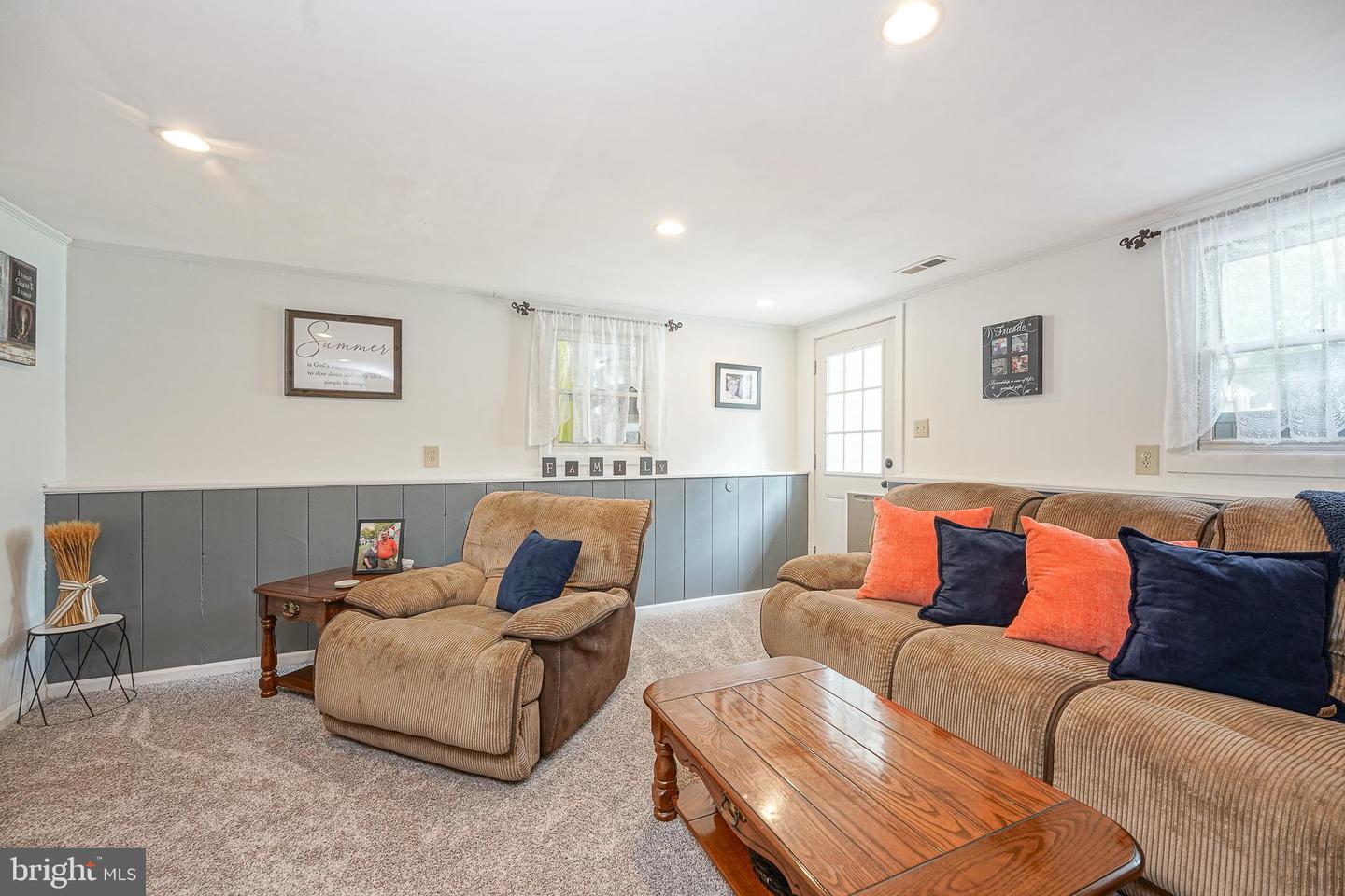 8 Paterson Ave Property Photo 26