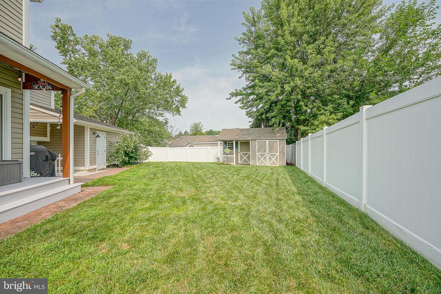 8 Paterson Ave Property Photo 36