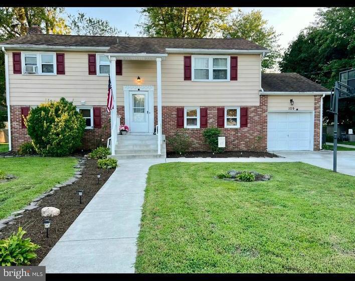 109 Michigan Rd Property Photo 1