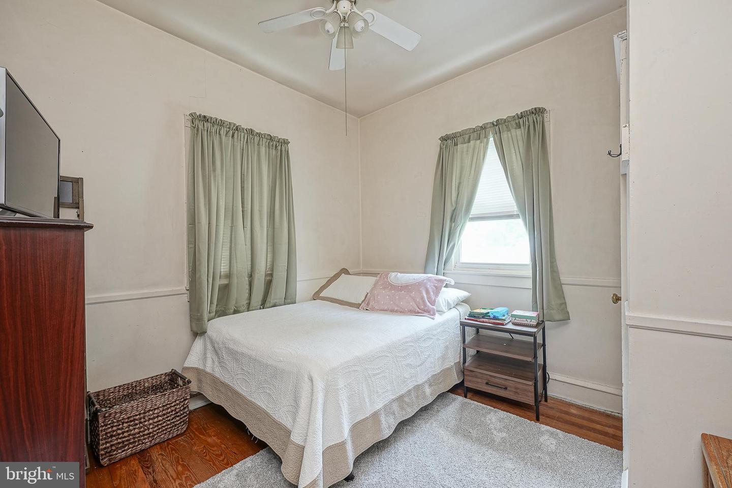 100 Madison St Property Photo 11
