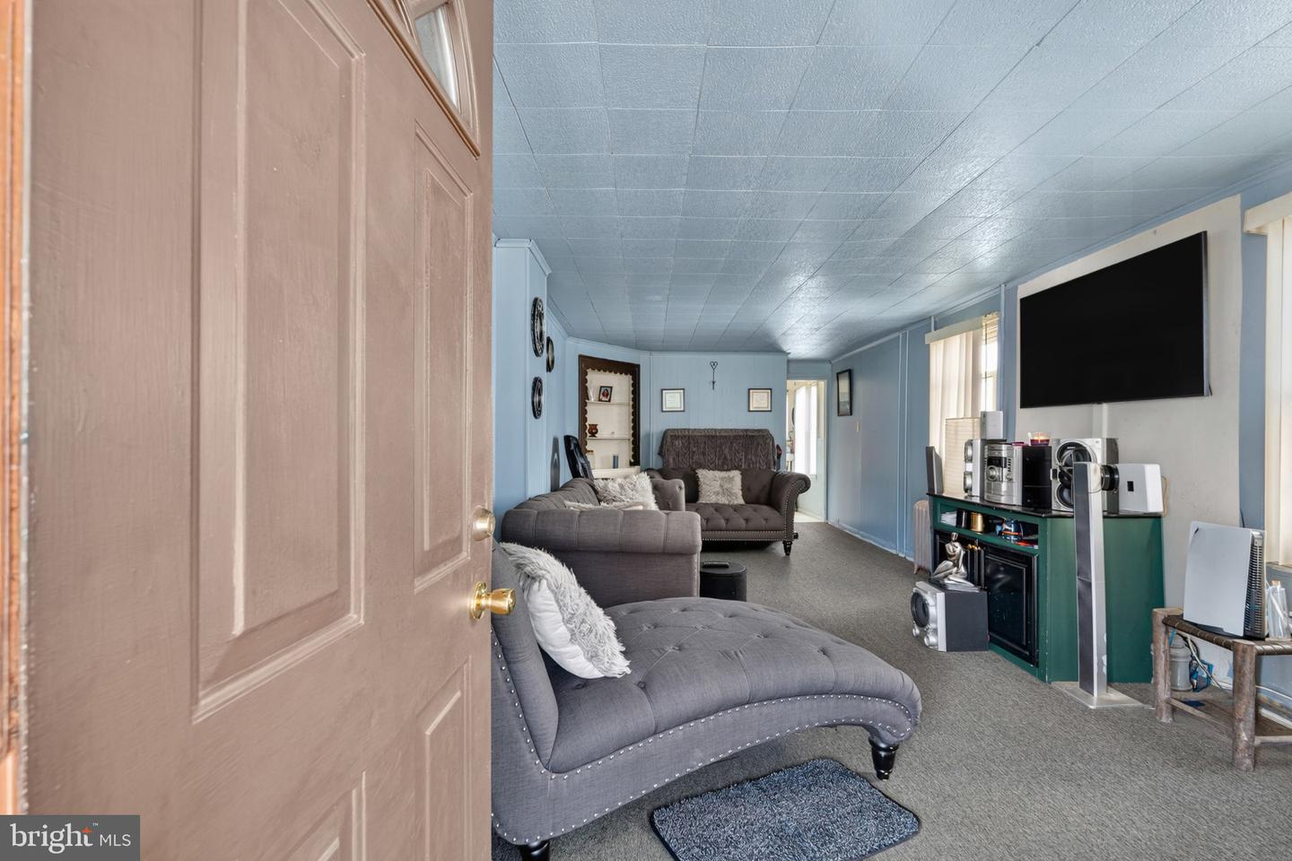 89 Chestnut St Property Photo 3