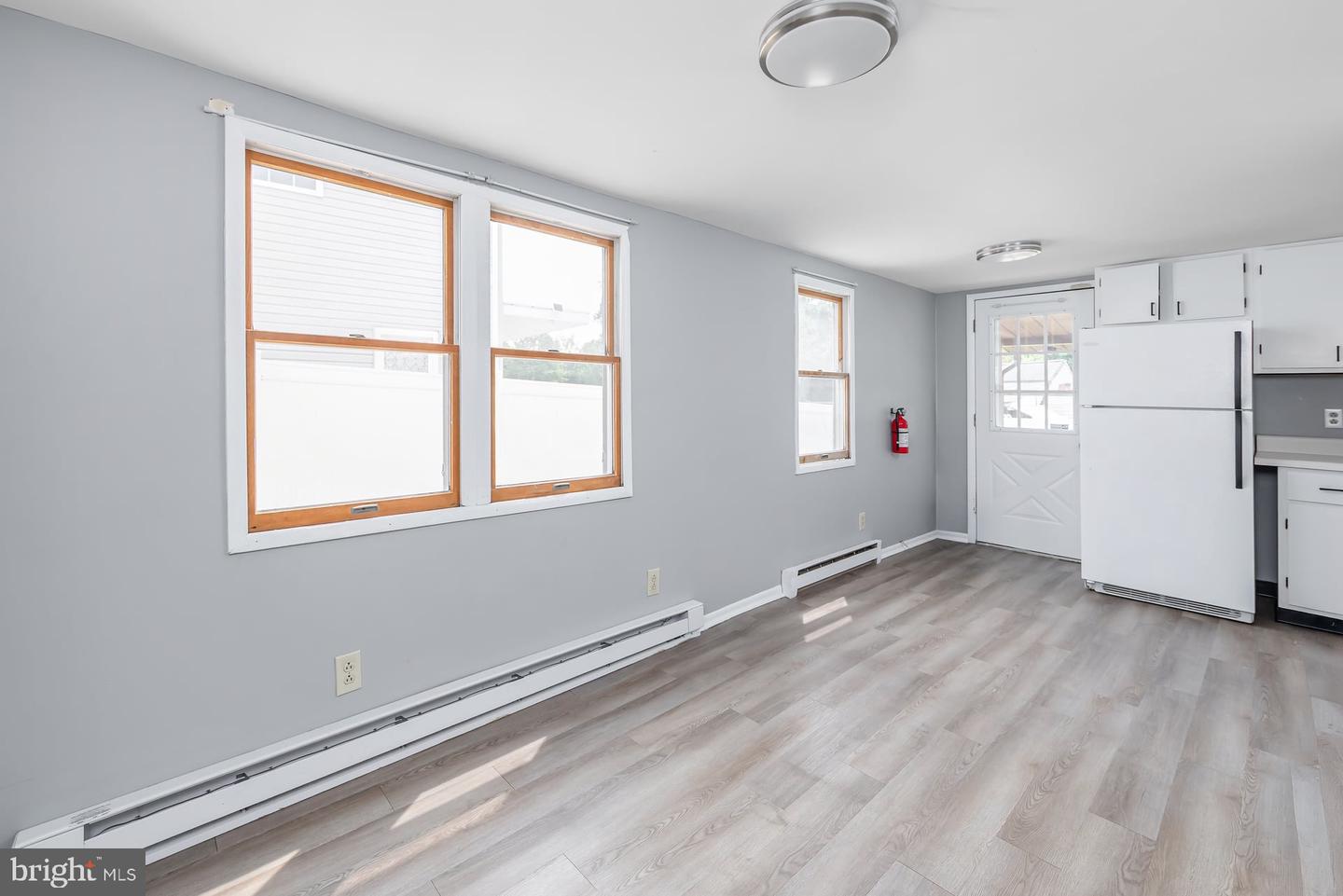 114 E Millbrooke Property Photo 6