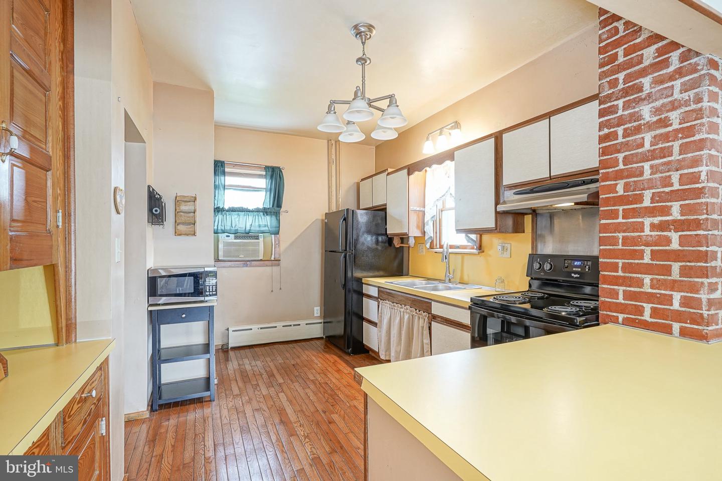 32 Johnson St Property Photo 17
