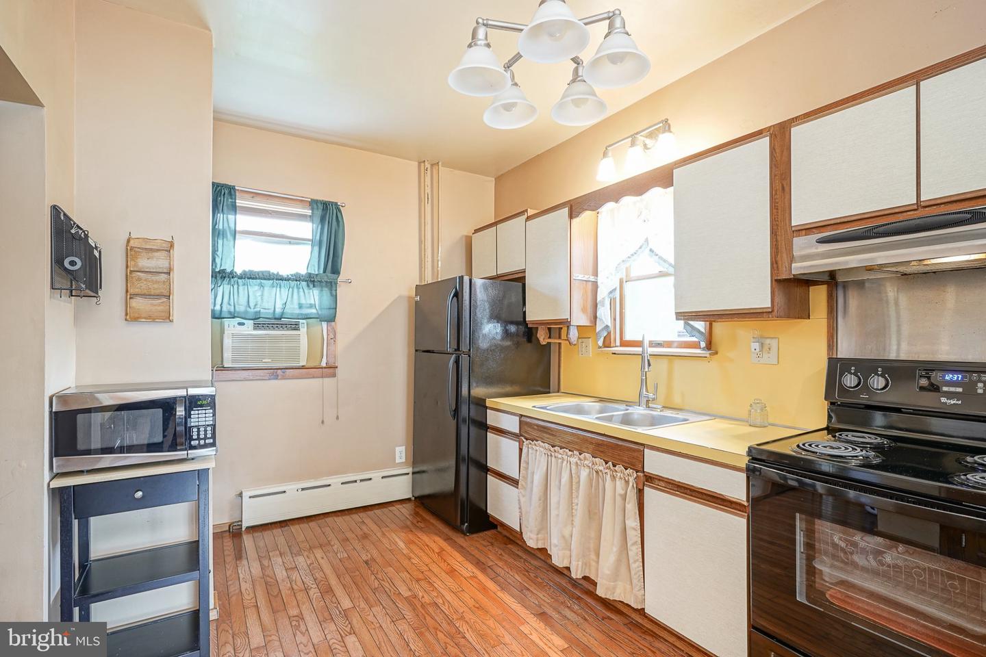32 Johnson St Property Photo 18