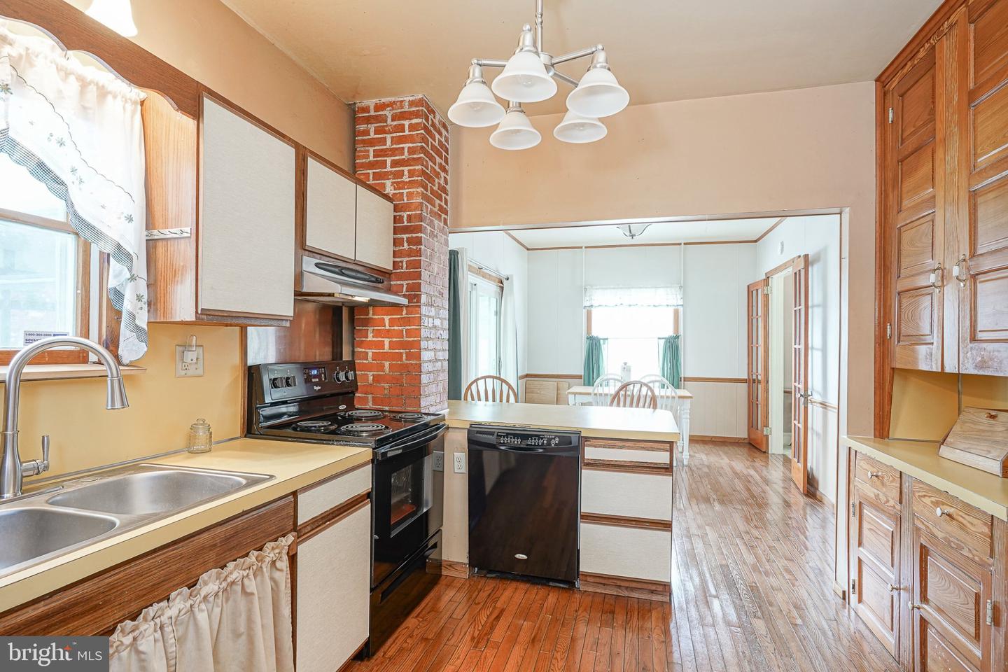 32 Johnson St Property Photo 20