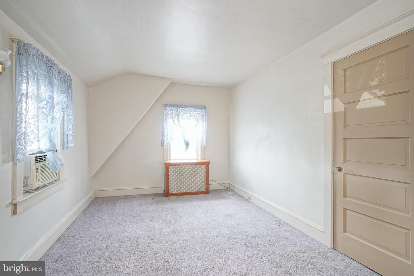 32 Johnson St Property Photo 30