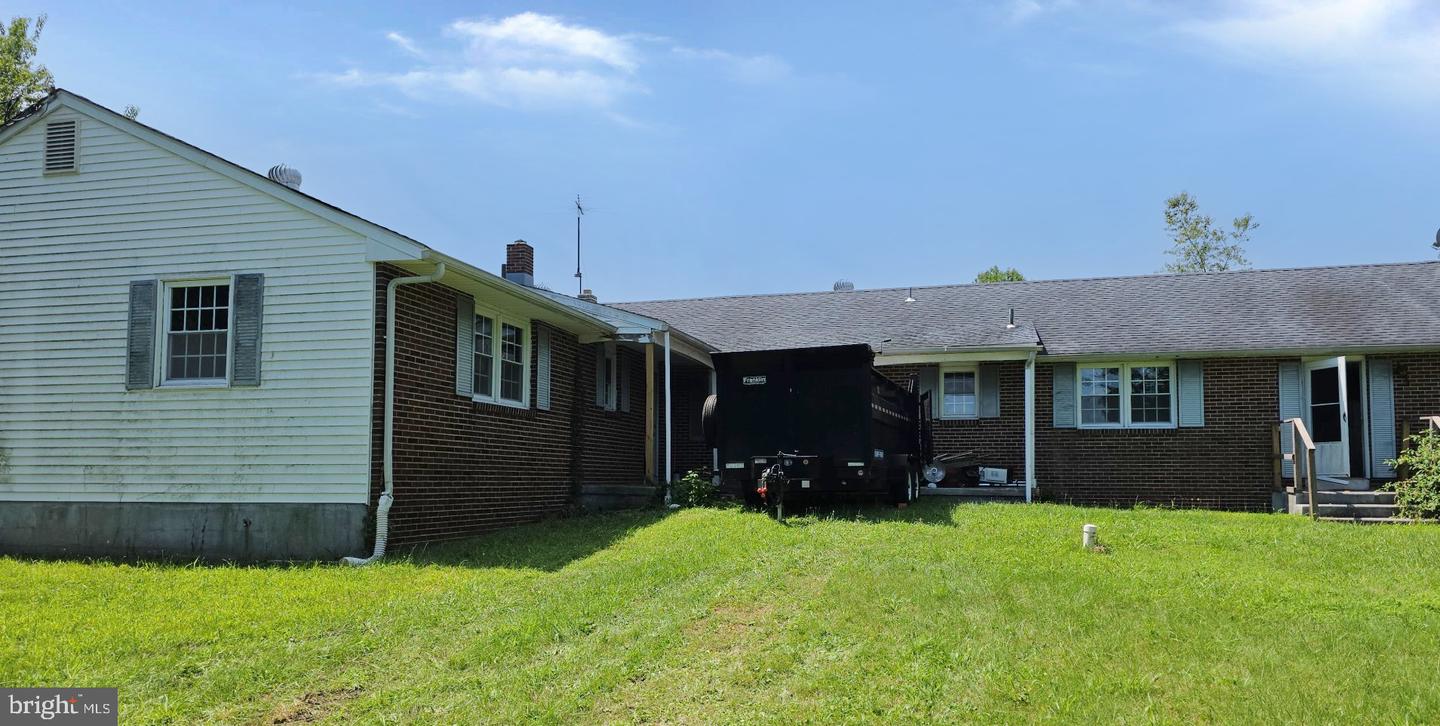 121 Three Bridge Rd Property Photo 1