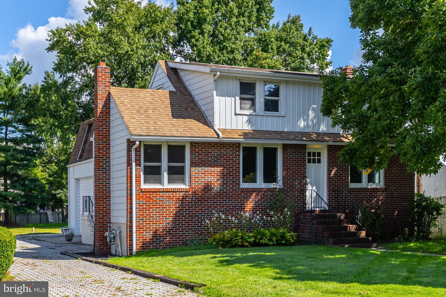 6 Sunset Ave Property Photo 1